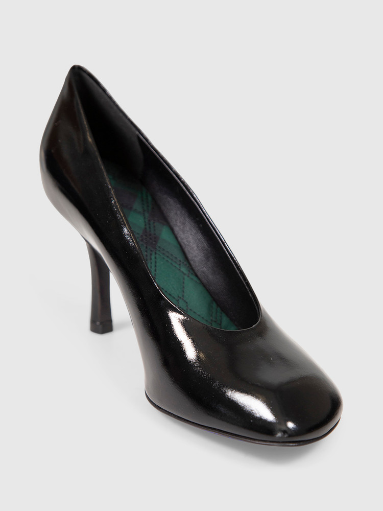 Burberry Black Patent Leather Baby Pumps