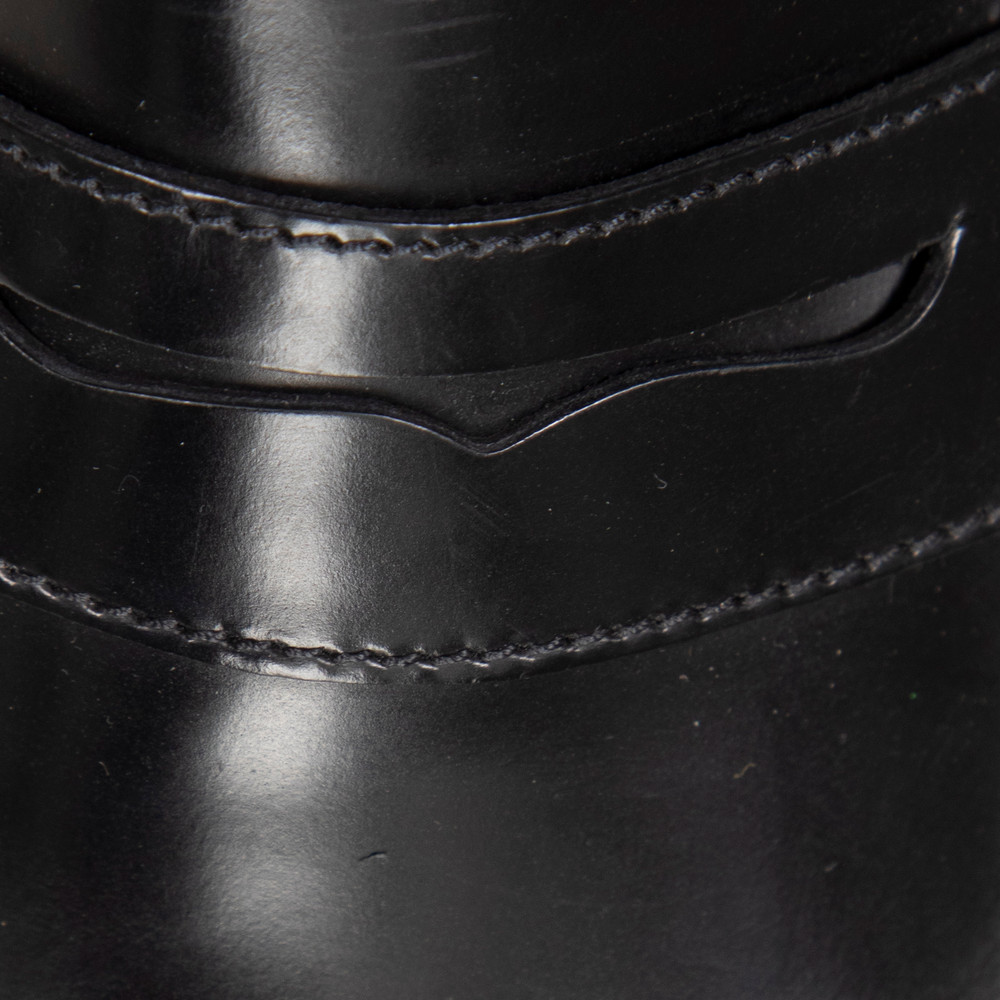 Manolo Blahnik Black Leather Round Toe Mules