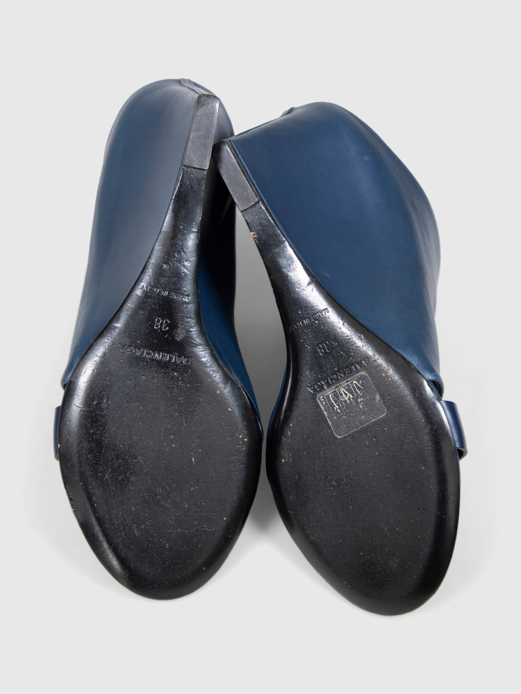 Second Hand Balenciaga Navy Studded Leather Wedges