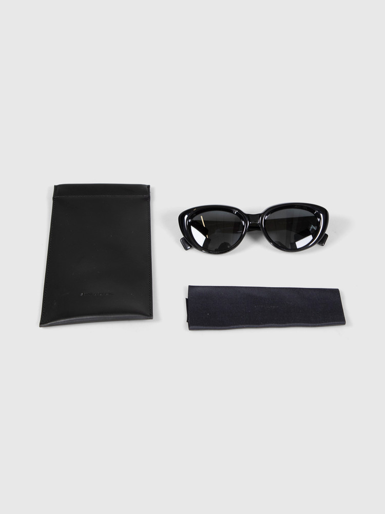 Second Hand Saint Laurent Black Cat Eye Logo Sunglasses