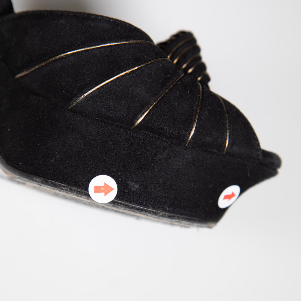Gucci Black Suede Knot Detail Sandals