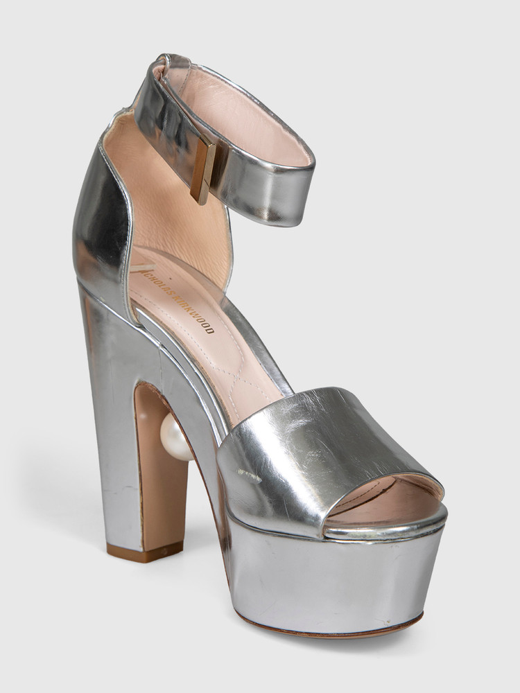 Nicholas Kirkwood Silver Leather Pearl Sandals