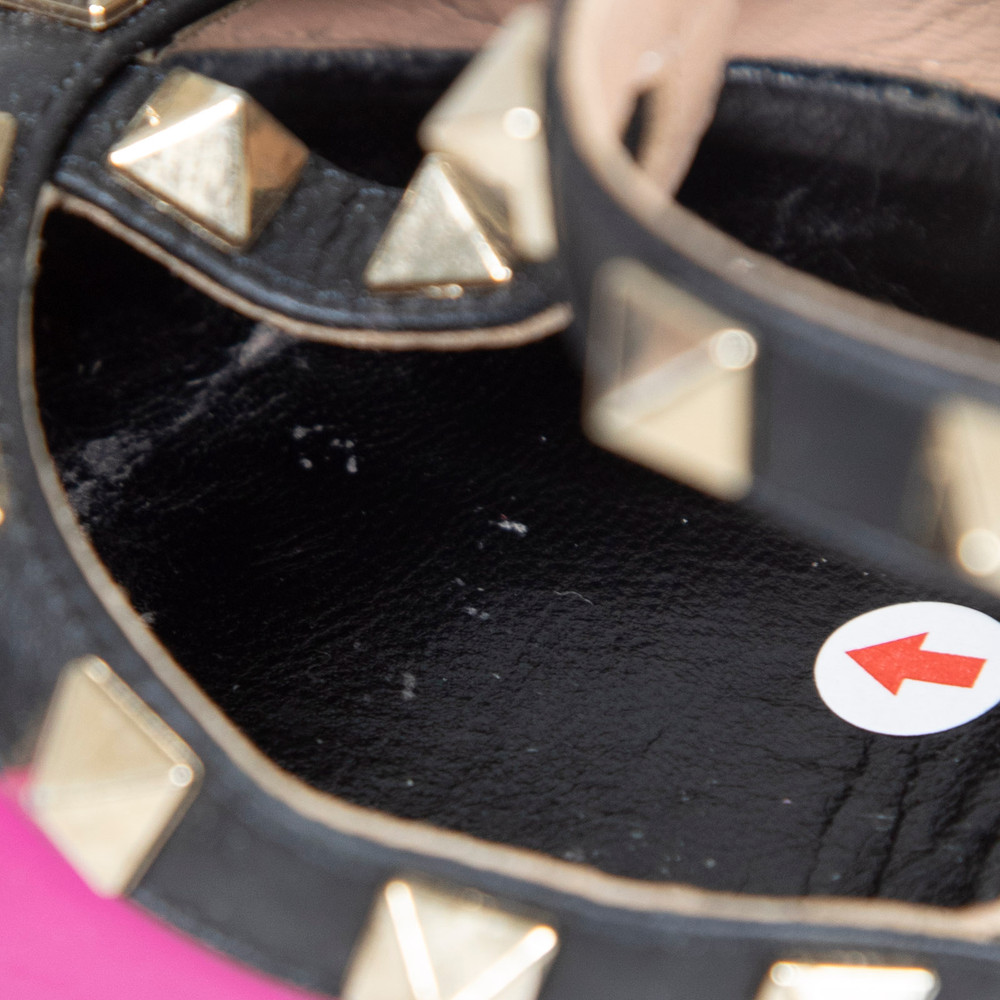 Valentino Garavani Fuchsia Leather Rockstud Heels