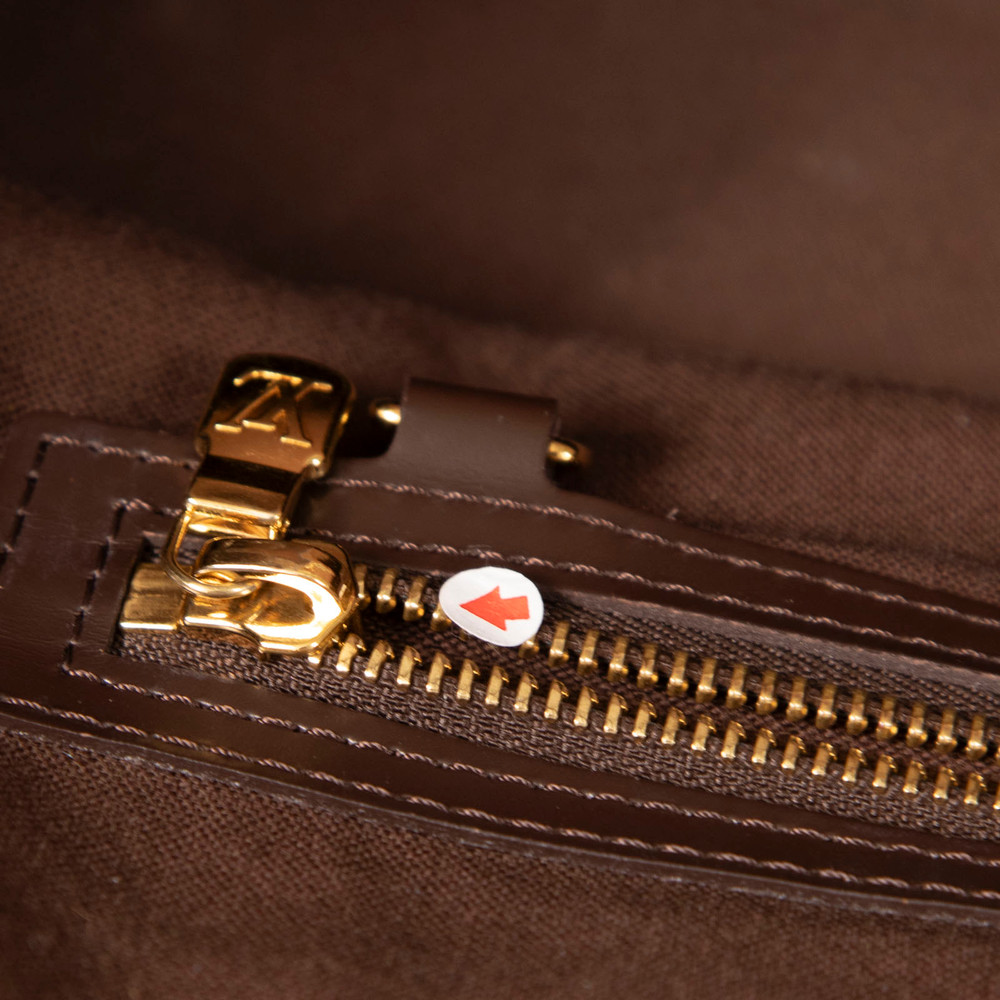 Louis Vuitton 2010 Damier Ebene Greenwich GM Bag