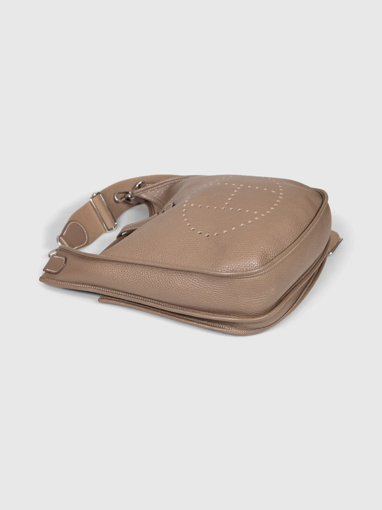 Hermès 2018 Etoupe Clemence Leather Evelyne III 33 Bag