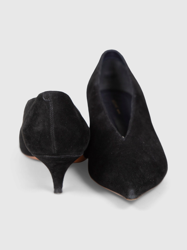 Céline Black Suede V-Neck Kitten Pumps