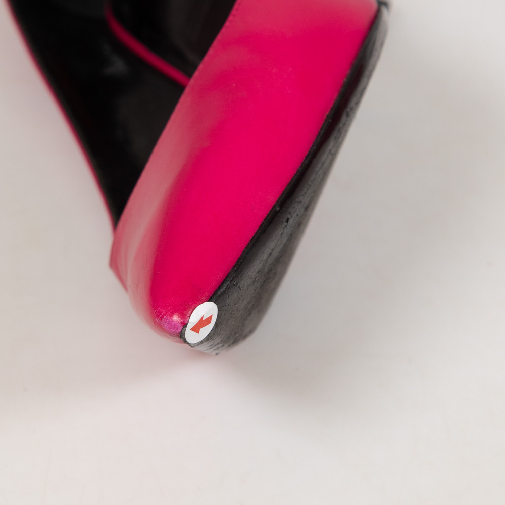 Saint Laurent Hot Pink Leather Pointed Pumps