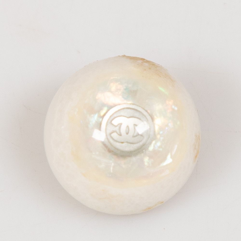 Chanel Vintage 1999 White CC Clip On Earrings
