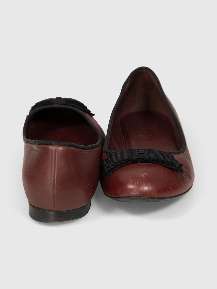 Chanel Burgundy Leather CC Bow Ballet Flats