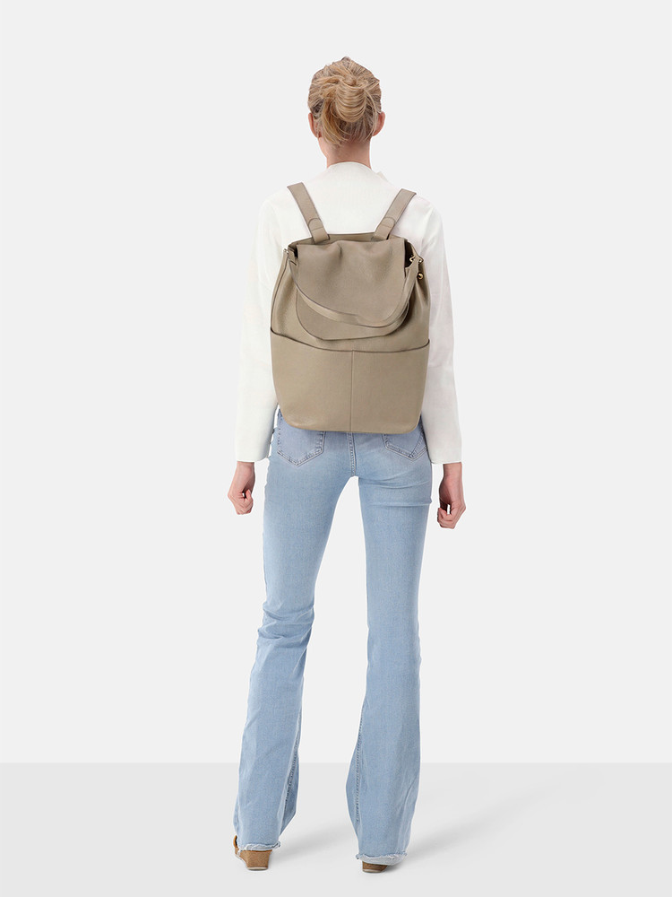 Cuyana Beige The Leather Backpack