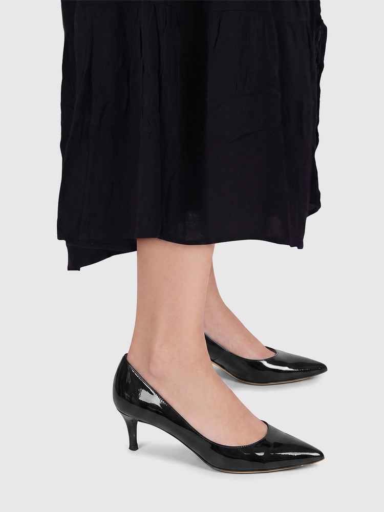 Gianvito Rossi Black Patent Pointed Pumps