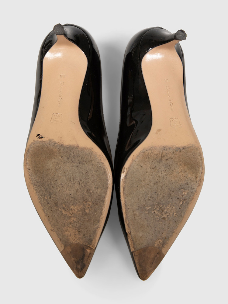 Gianvito Rossi Black Patent Pointed Pumps