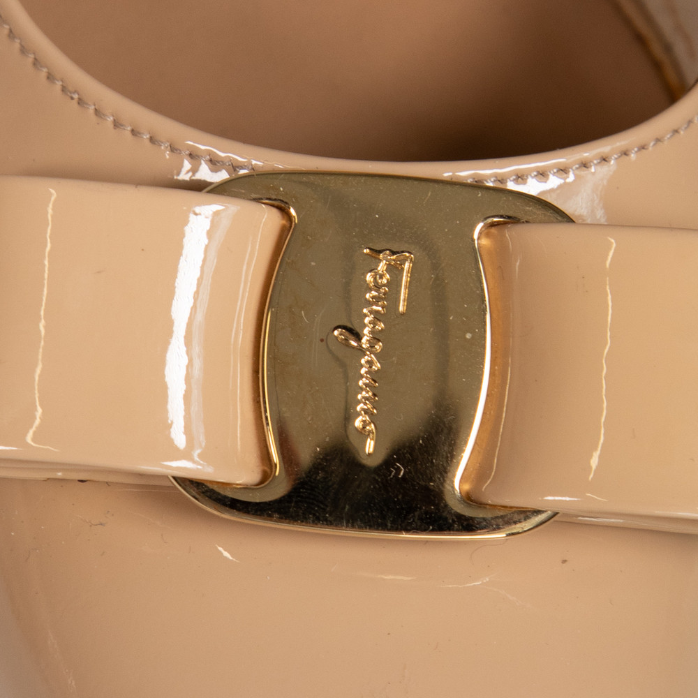 Salvatore Ferragamo Beige Patent Leather Vara Pumps