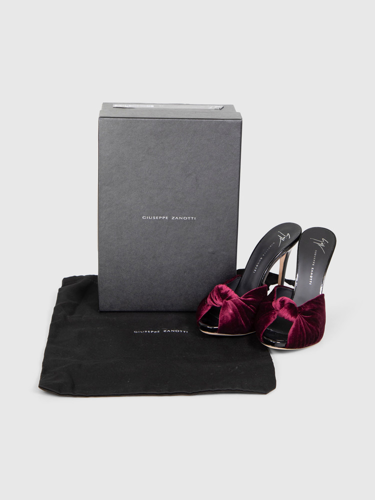 Giuseppe Zanotti Burgundy Knotted Velvet Mules