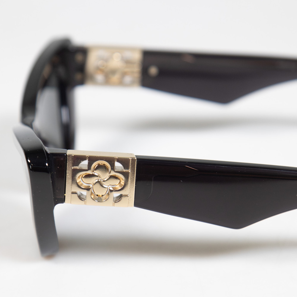 Burberry Black Cat Eye Logo Arms Sunglasses
