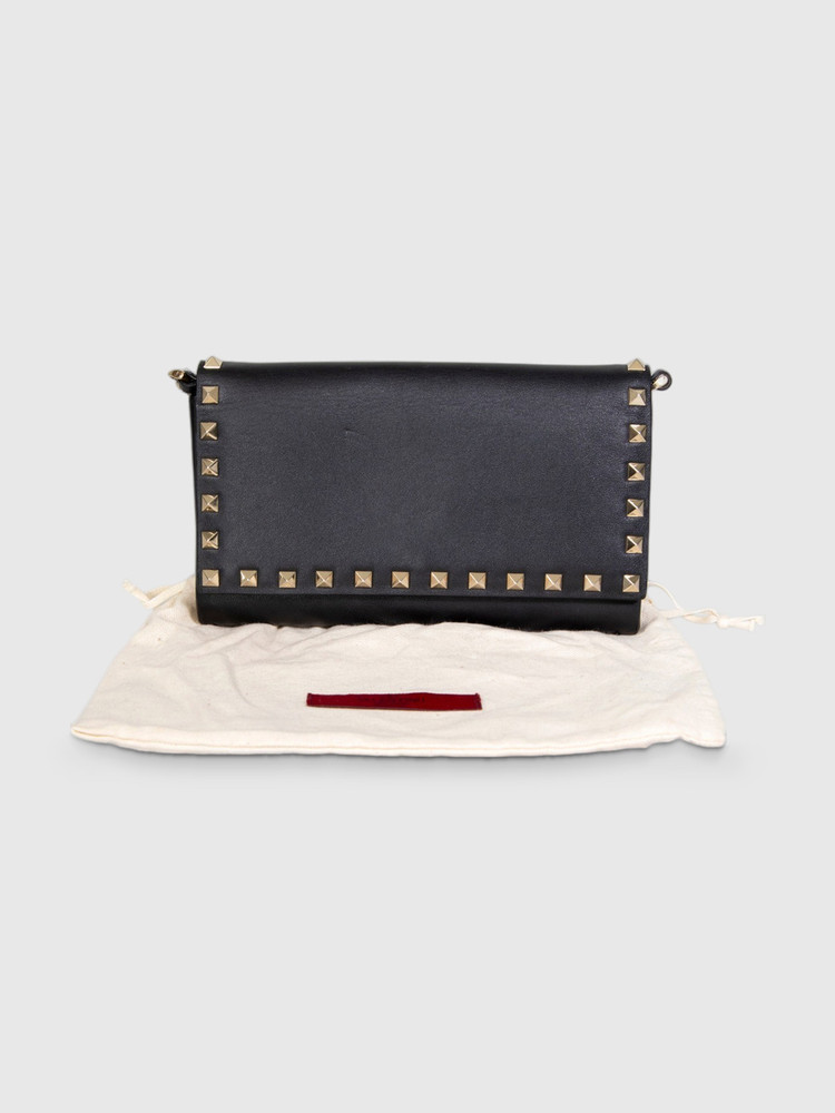 Valentino Garavani Black Rockstud Leather Wallet On Chain