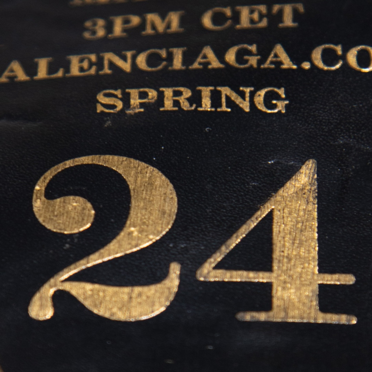 小物 balenciaga invitation spring 24 balenciaga invitation spring 24
