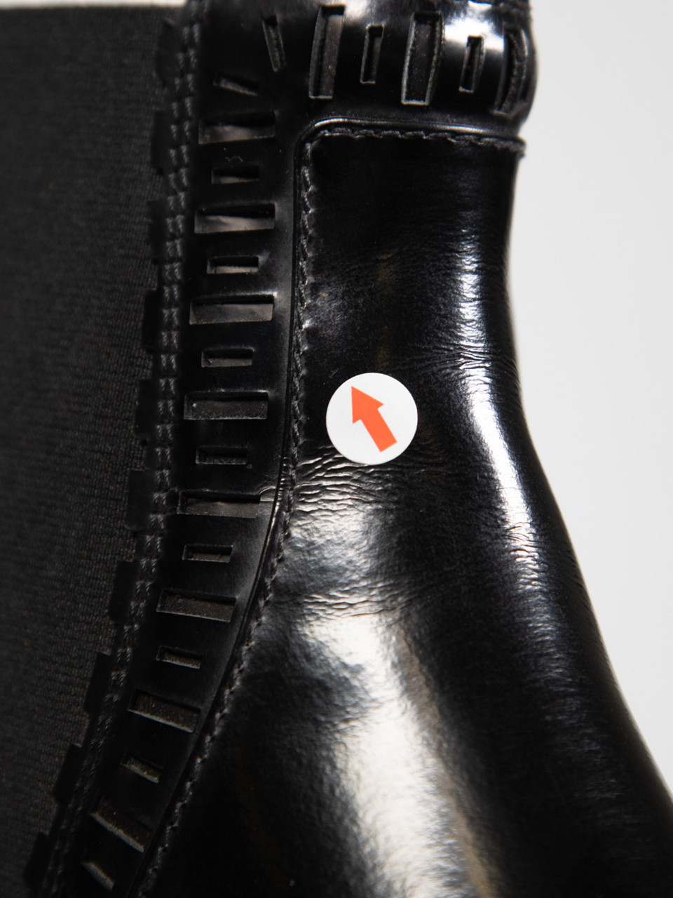 Tod's Black Leather Cut Out Pattern Chelsea Boots Tod's Black Leather Cut Out Pattern Chelsea Boots