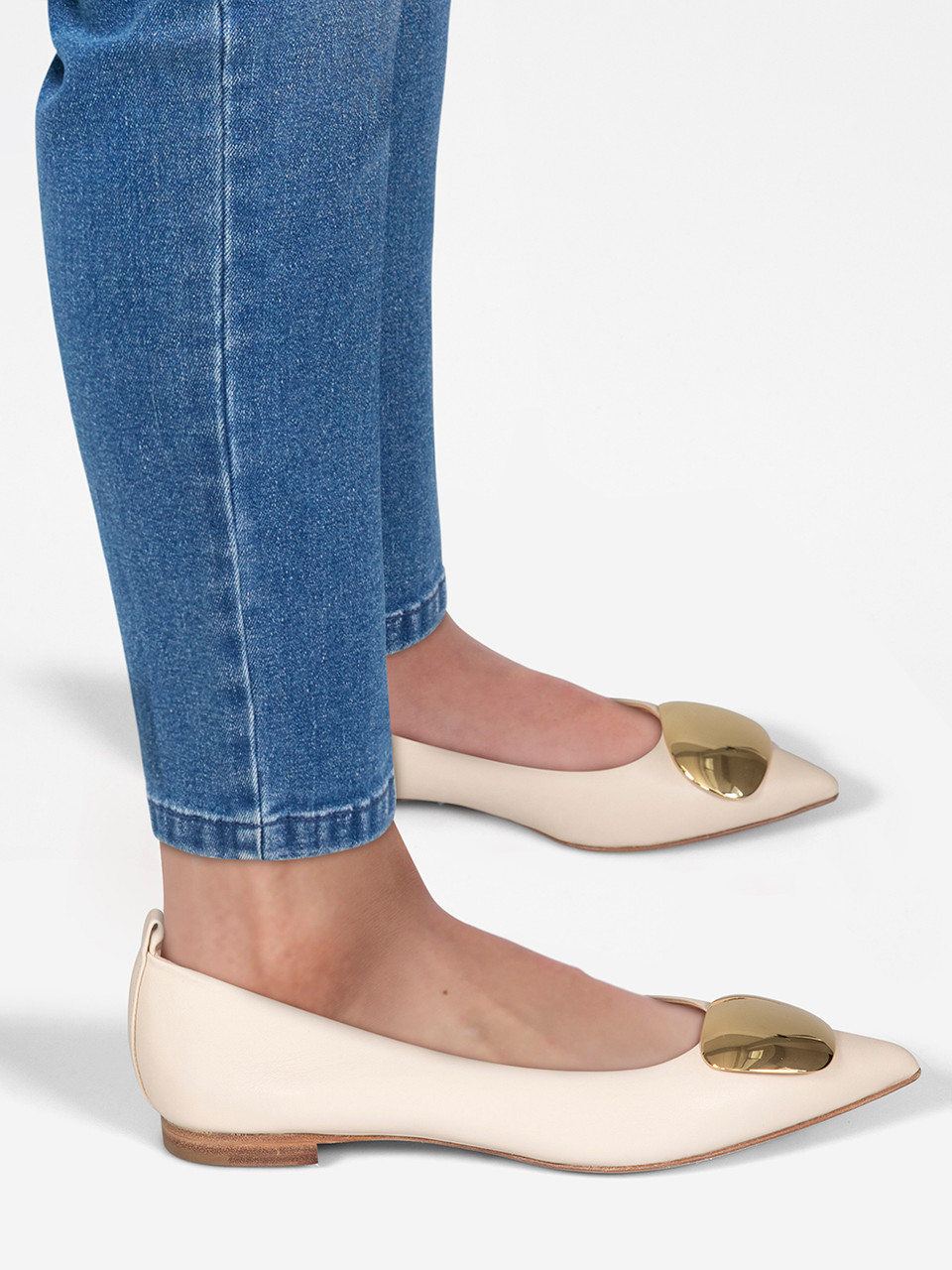 Rupert Sanderson Beige Leather Point Toe Flats