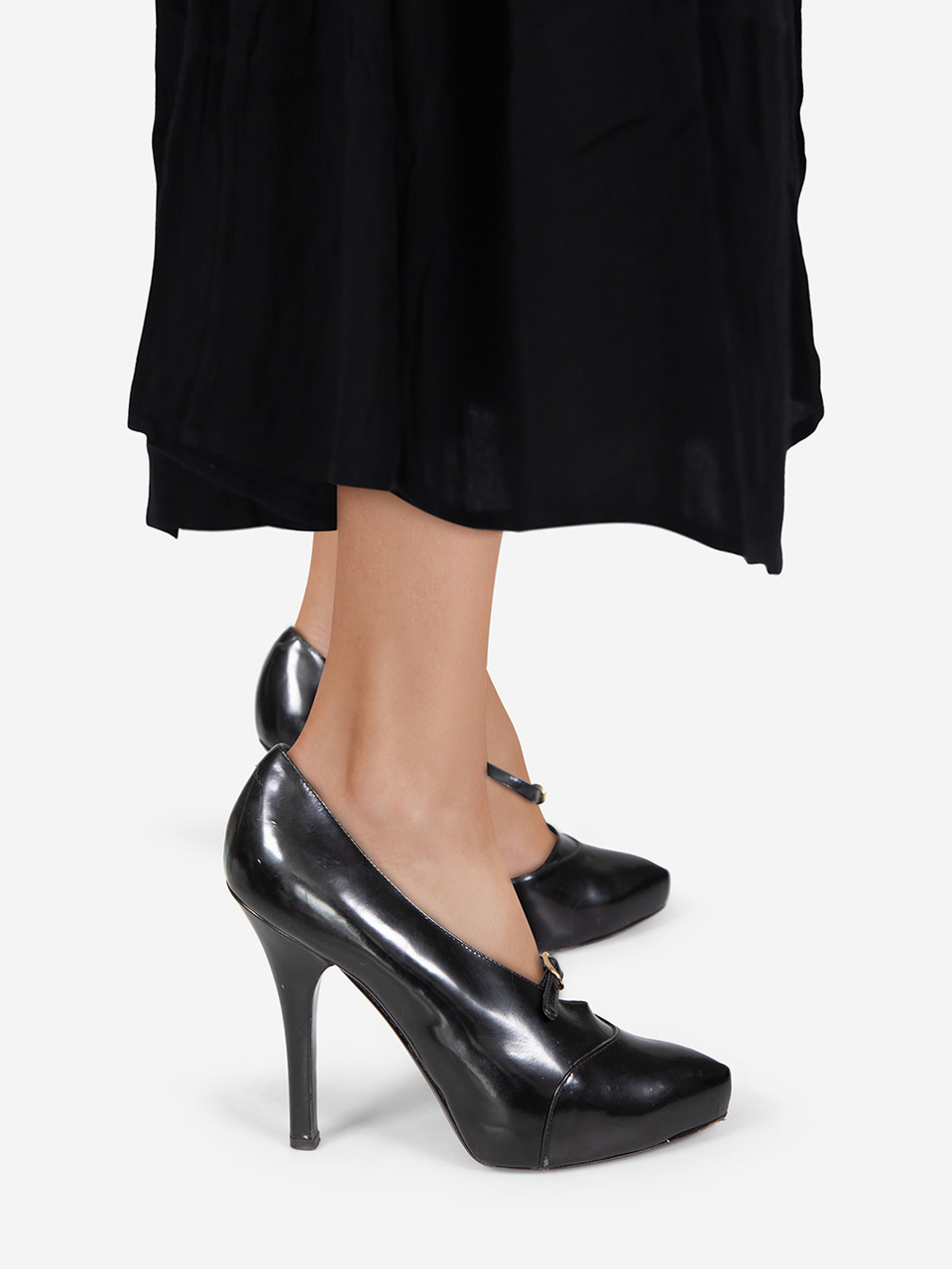 Dolce & Gabbana Black Buckled Leather Pumps