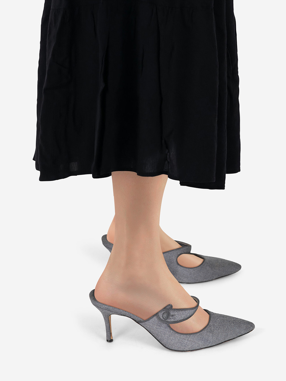 Manolo Blahnik Grey Pointed Toe Mules