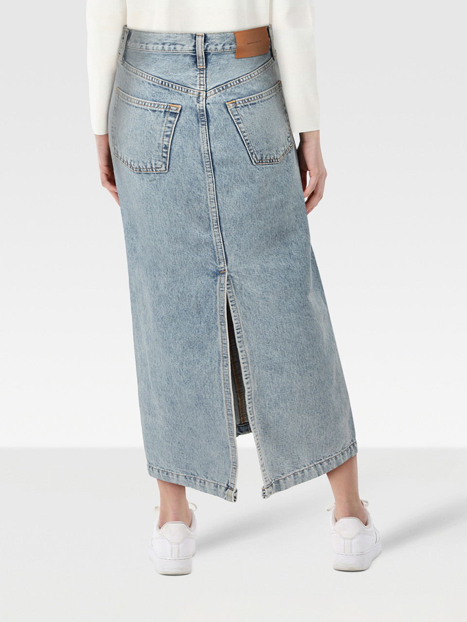 Wardrobe.NYC Blue Denim Fitted Maxi Skirt Wardrobe.NYC Blue Denim Fitted Maxi Skirt