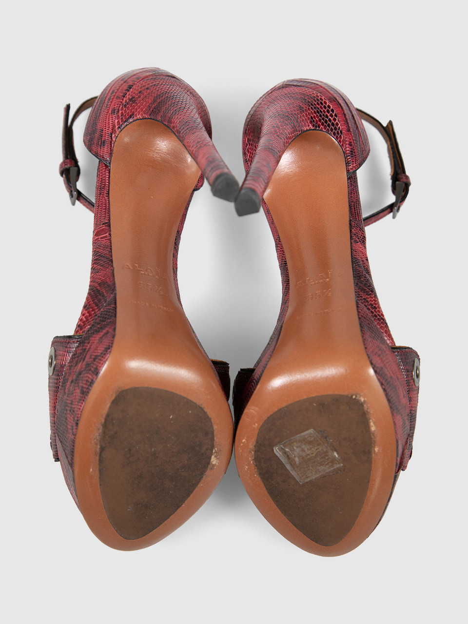 Alaïa Pink Lizard Embossed Patterned Heels