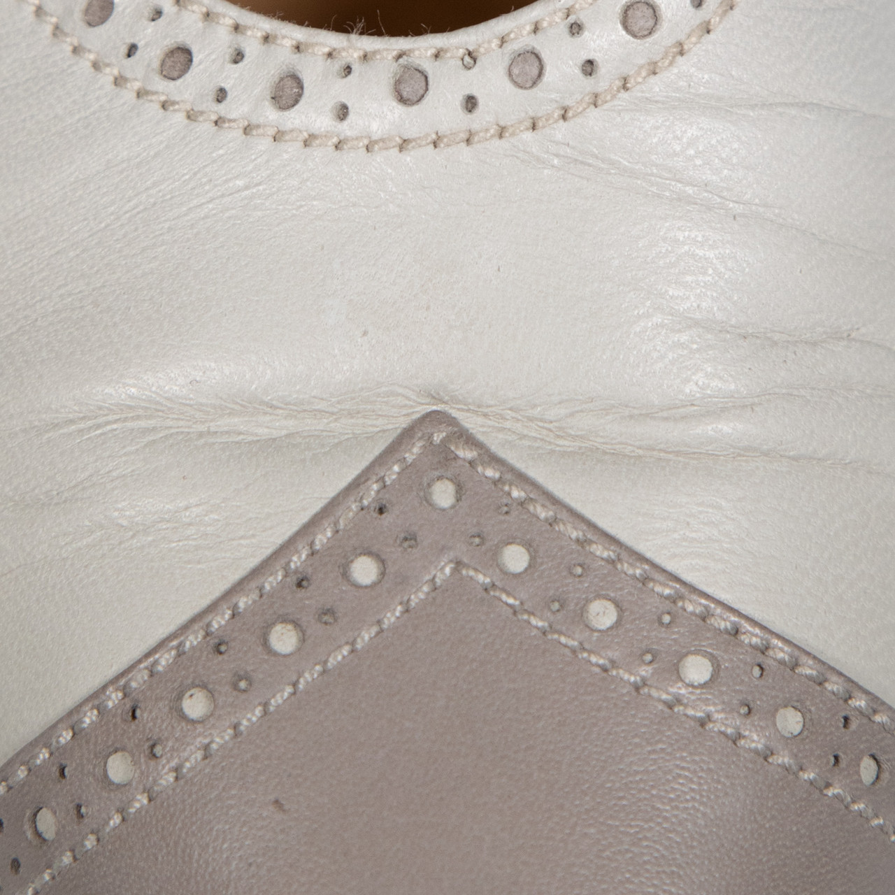 Gucci Grey Leather Ballet Flats