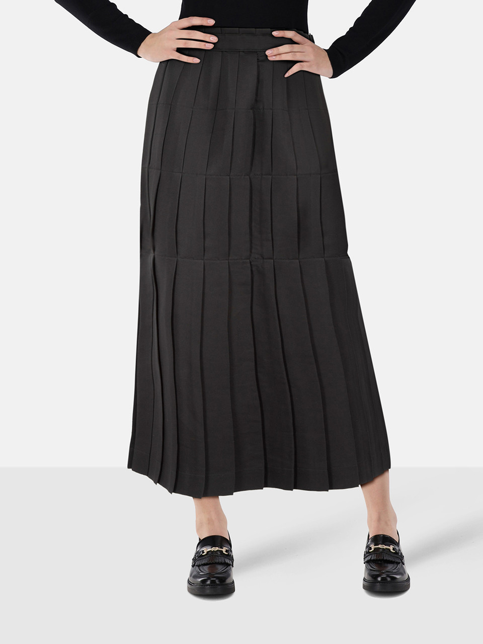 Issey Miyake Black Midi Pleated Buckled Skirt Issey Miyake Black Midi Pleated Buckled Skirt