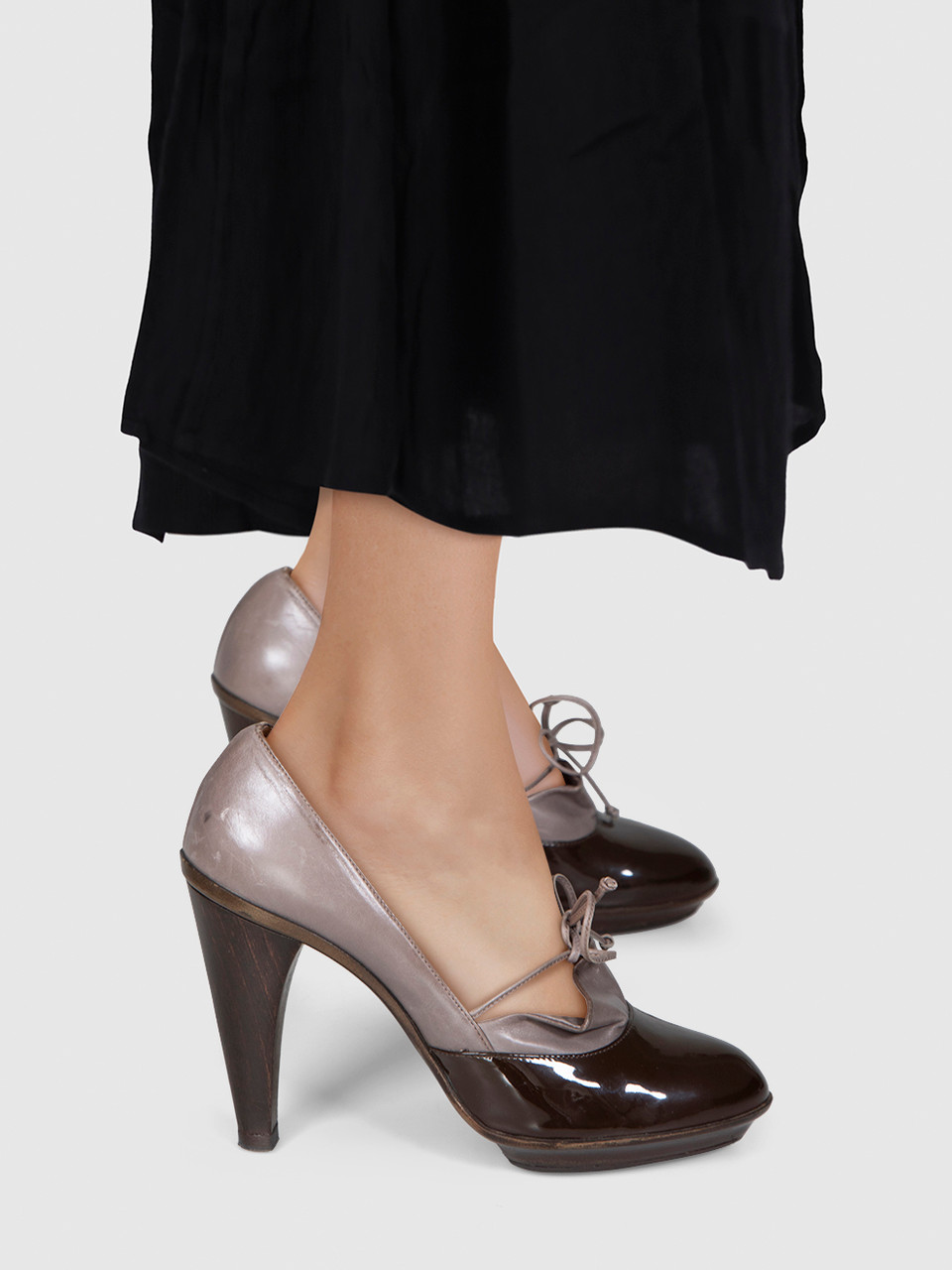 Salvatore Ferragamo Brown Leather Bow Detail Pumps