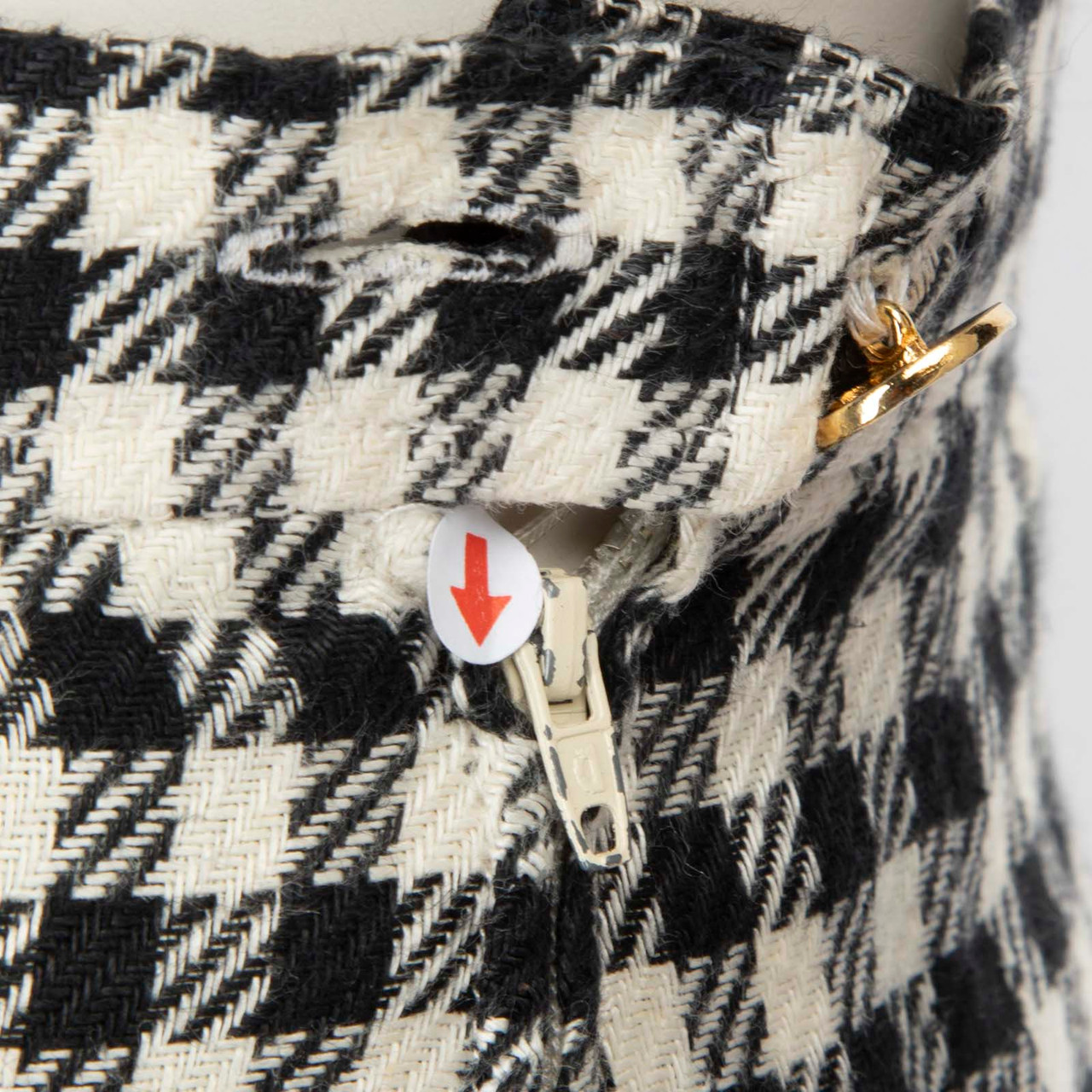 Chanel Vintage 80s Black & White Houndstooth Skirt