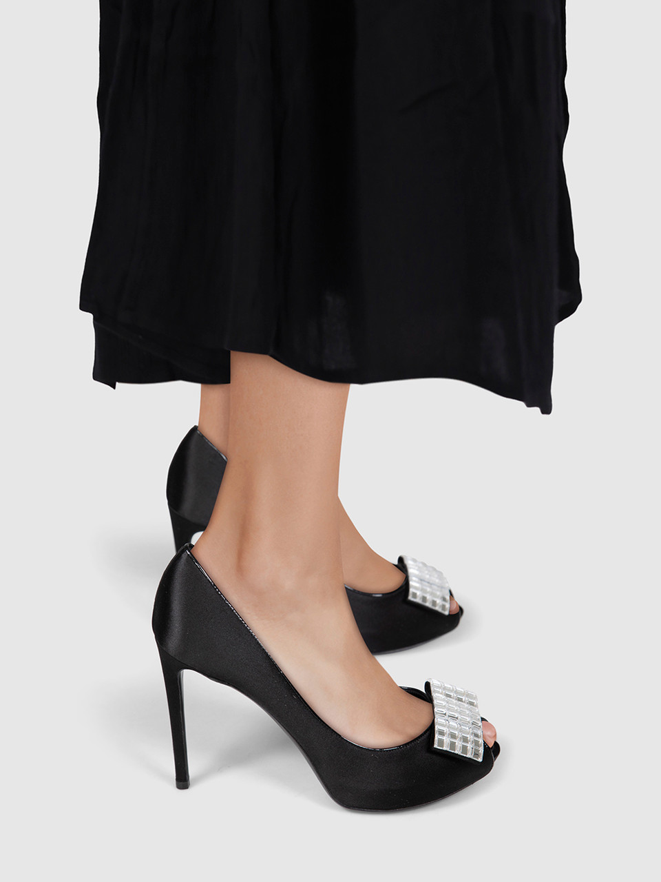 Louis Vuitton Black Satin Mirror Bow Heels