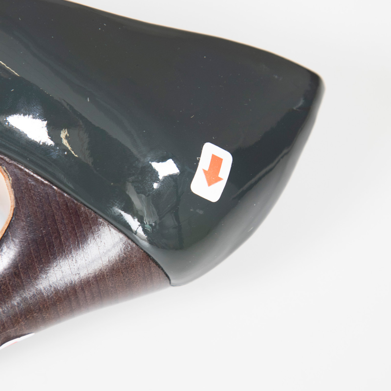 Salvatore Ferragamo Patent Leather Grey Pumps