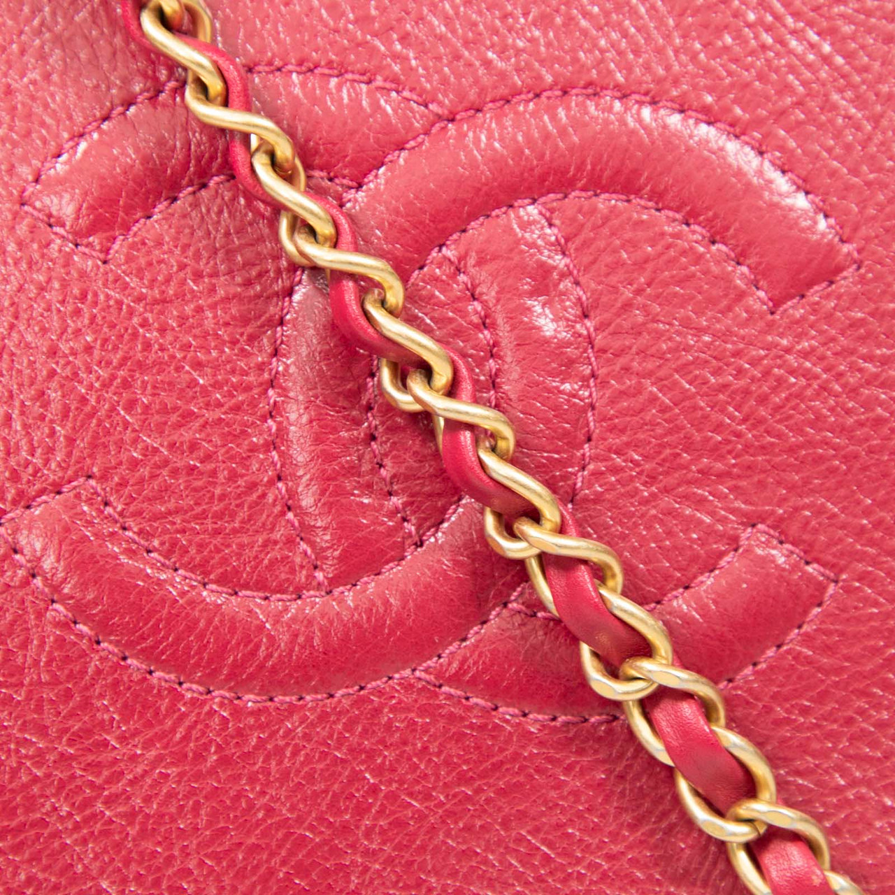 Chanel 2018 Burgundy Leather CC Round As Earth Bag