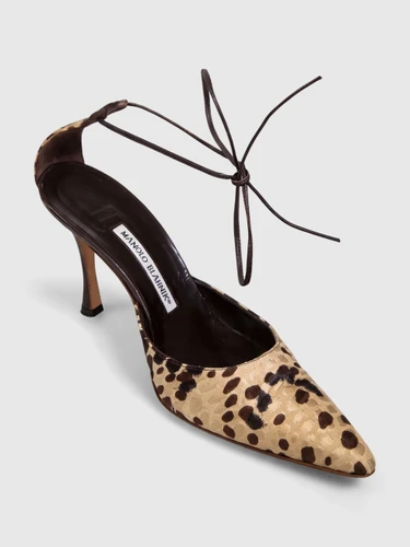Manolo Blahnik Beige Leopard Print Pointed Heels
