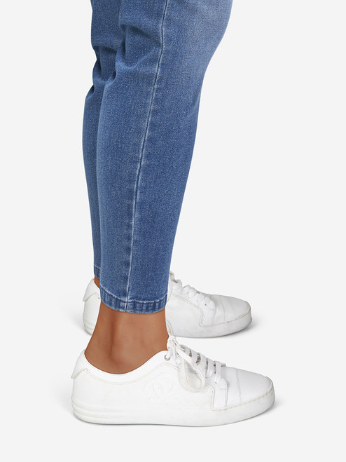 Chanel White Leather Interlocking CC Logo Trainers