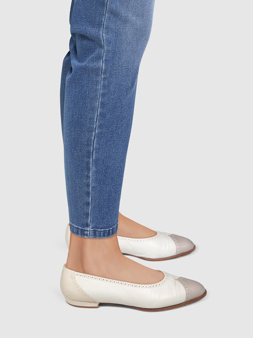 Gucci Grey Leather Ballet Flats