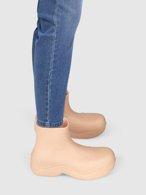 Bottega Veneta Beige Puddle Rubber Boots Bottega Veneta Beige Puddle Rubber Boots