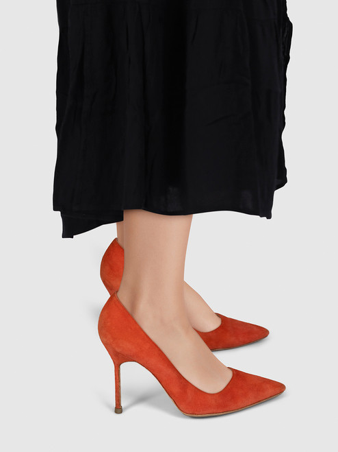 Manolo Blahnik Orange Suede Point-Toe Pumps Manolo Blahnik Orange Suede Point-Toe Pumps