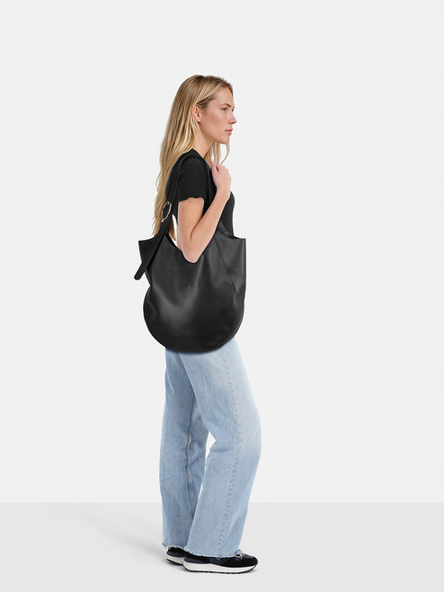 Longchamp Black Leather Le Foulonné Bag Longchamp Black Leather Le Foulonné Bag