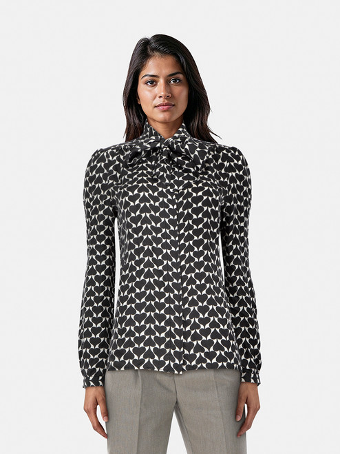 Diane Von Furstenberg Black & White Silk Heart Top Diane Von Furstenberg Black & White Silk Heart Top