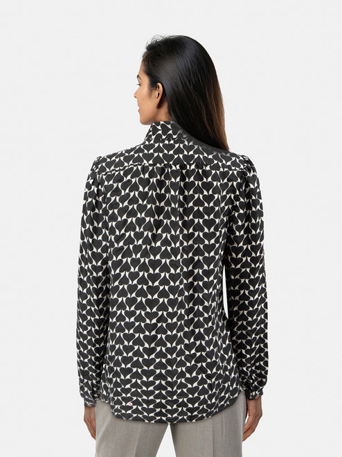 Diane Von Furstenberg Black & White Silk Heart Top Diane Von Furstenberg Black & White Silk Heart Top
