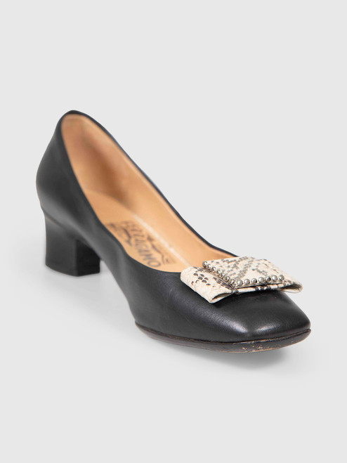 Salvatore Ferragamo Black Leather Snake Bow Pumps Salvatore Ferragamo Black Leather Snake Bow Pumps
