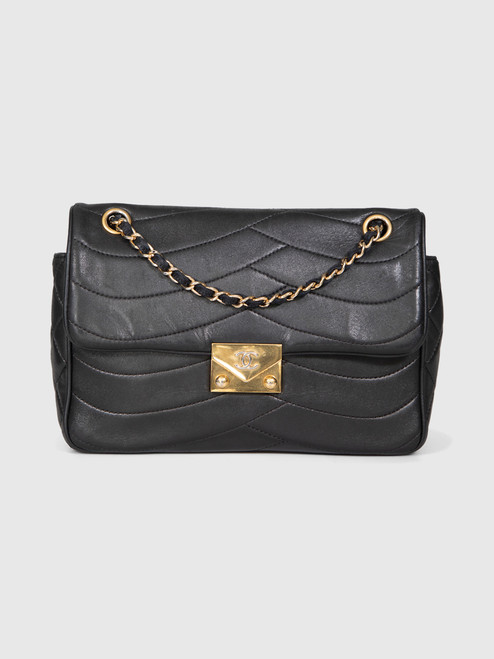 Chanel Black Lambskin Medium Pagoda Flap Bag Chanel Black Lambskin Medium Pagoda Flap Bag