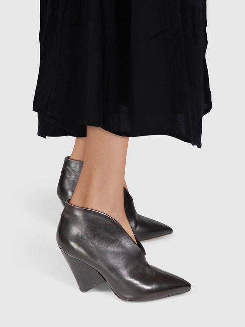 Isabel Marant Black V-Neck Leather Heels