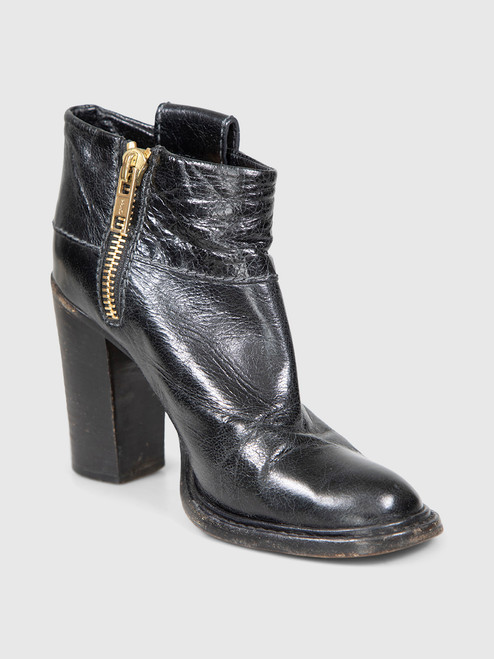 Chloé Black Leather Logo Tab Boots