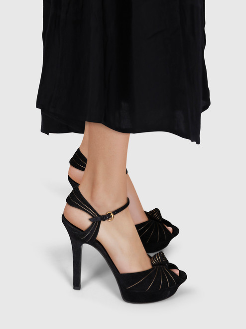 Gucci Black Suede Knot Detail Sandals