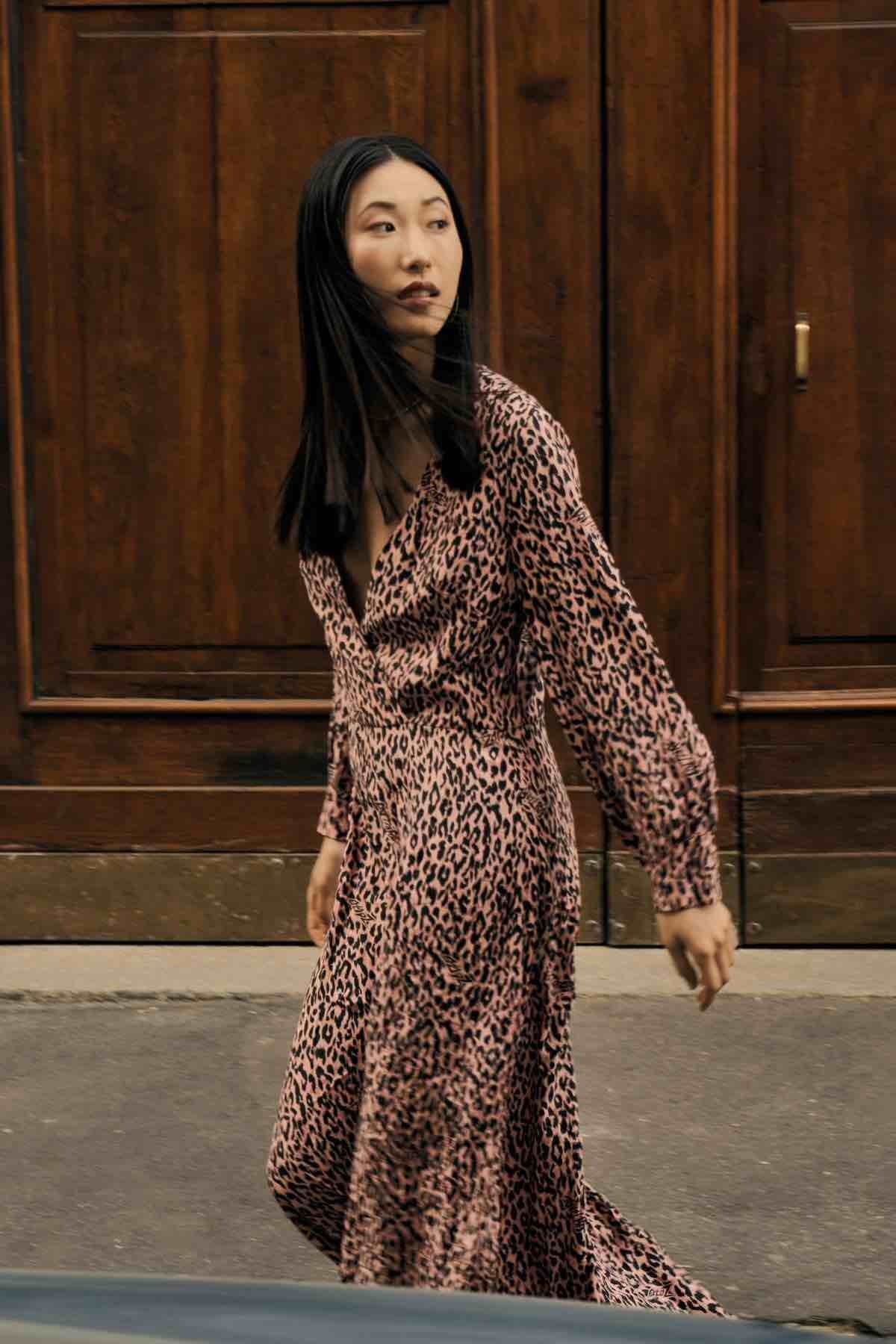 Effortless Autumn Style: Flowing Maxi Dresses, Ballet Flats & Chic Shoulder Bags for Every Occasion