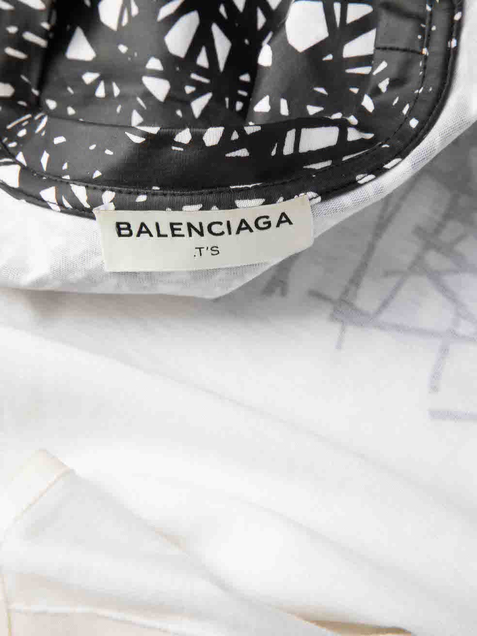 BALENCIAGA: t-shirt with contrasting graffiti logo - White