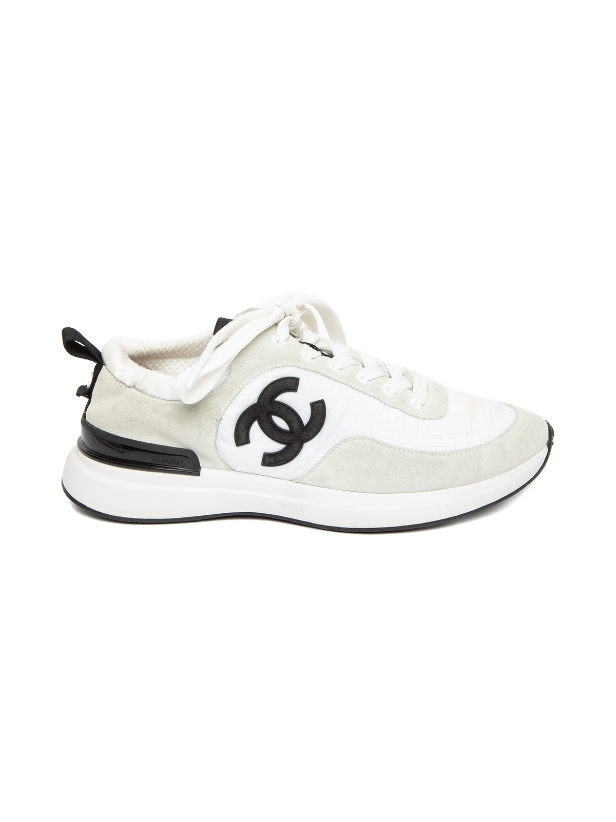 Chanel  Chanel CC Logo Sneaker White Rose Black 41 EUR  myGemma  CH   Item 117453